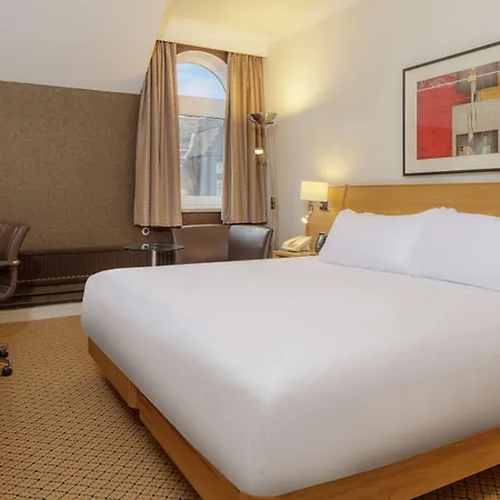 מלון Hilton