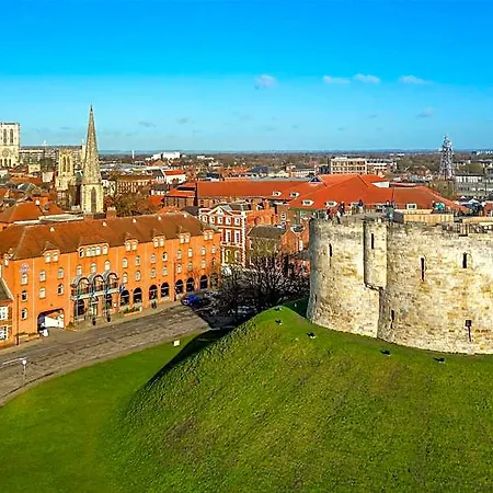 Hilton York