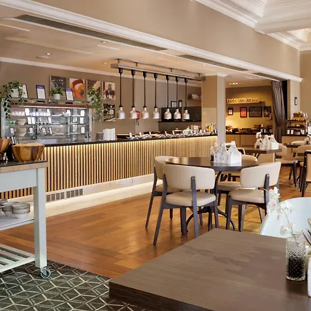 Hilton Ξενοδοχείο 4*