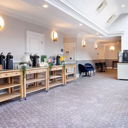 Ξενοδοχείο Hilton 4*